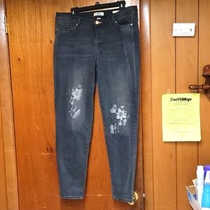 Black jeans, Boho skinny, white flowers on legs